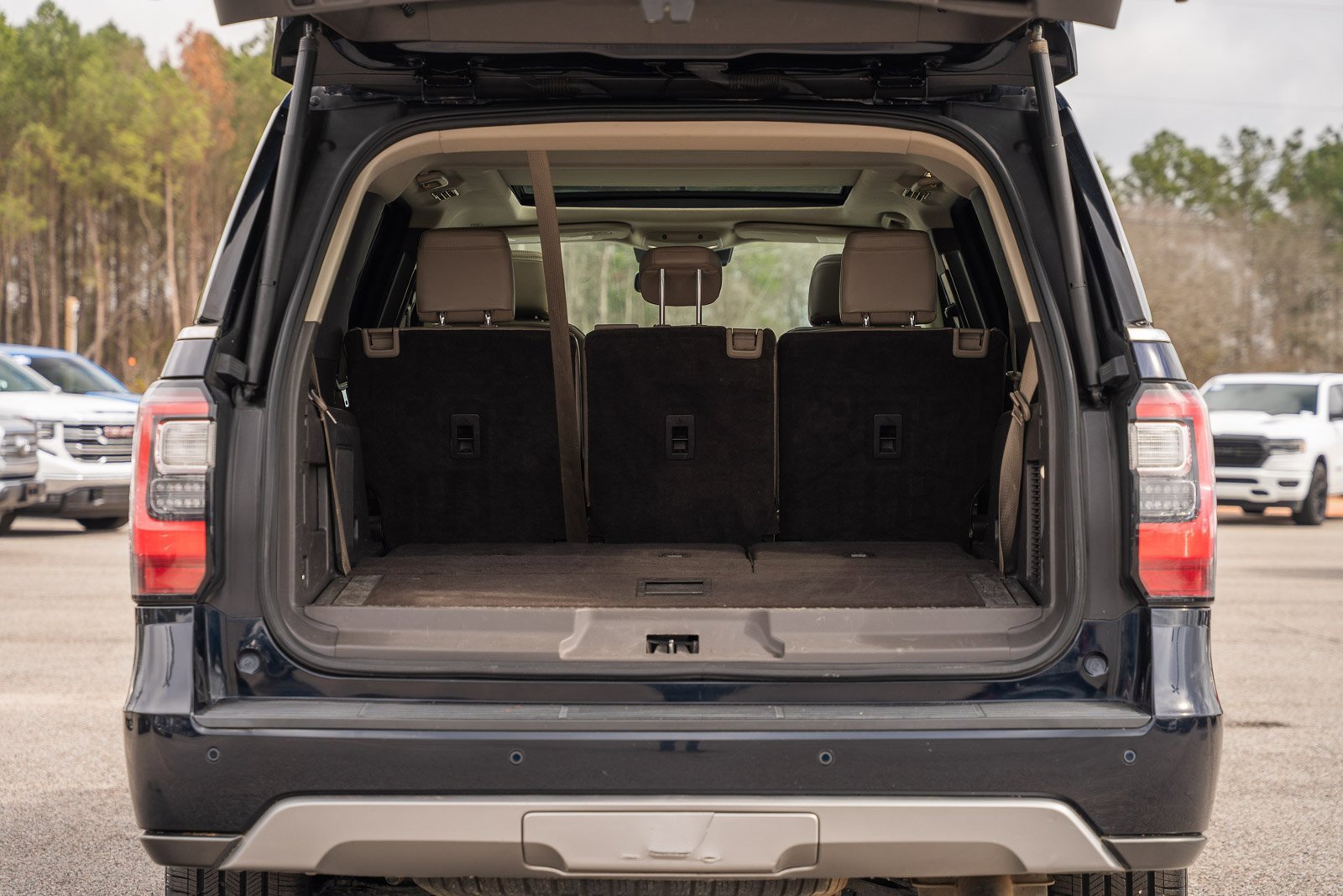 Certified 2021 Ford Expedition Limited image 17