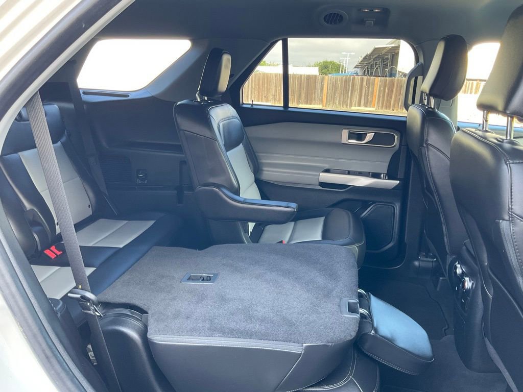 Certified 2022 Ford Explorer XLT w/ Equipment Group 202A image 59