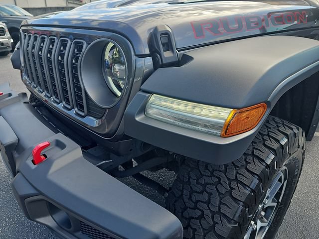 Used 2025 Jeep Wrangler Unlimited Rubicon AWD/4WD image 35