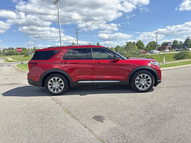 Certified 2026 Ford Explorer Platinum RWD image 4