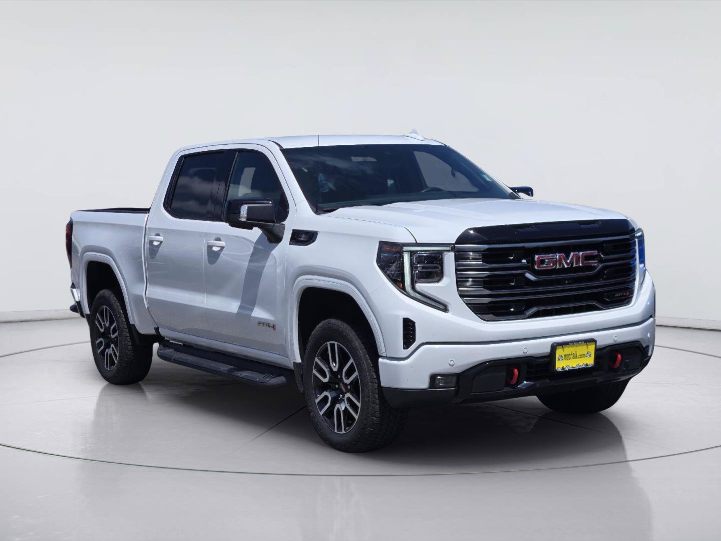 Used 2025 GMC Sierra 1500 AT4 w/ AT4 Premium Package AWD/4WD image 3
