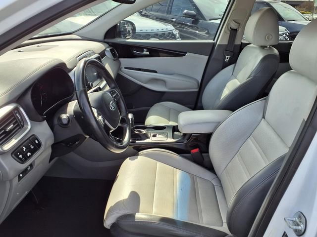 Used 2019 Kia Sorento SX image 17