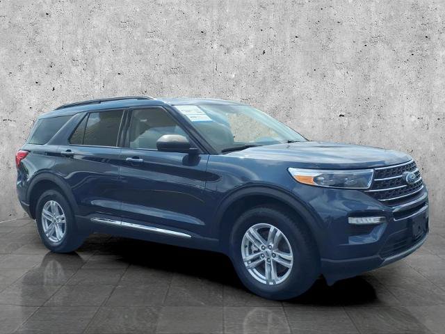Certified 2023 Ford Explorer XLT w/ Equipment Group 202A AWD/4WD image 3