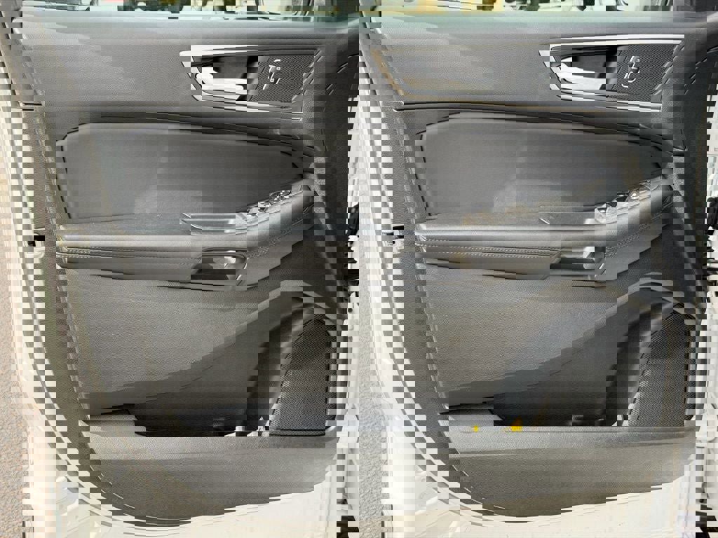 Certified 2023 Ford Edge SEL image 15