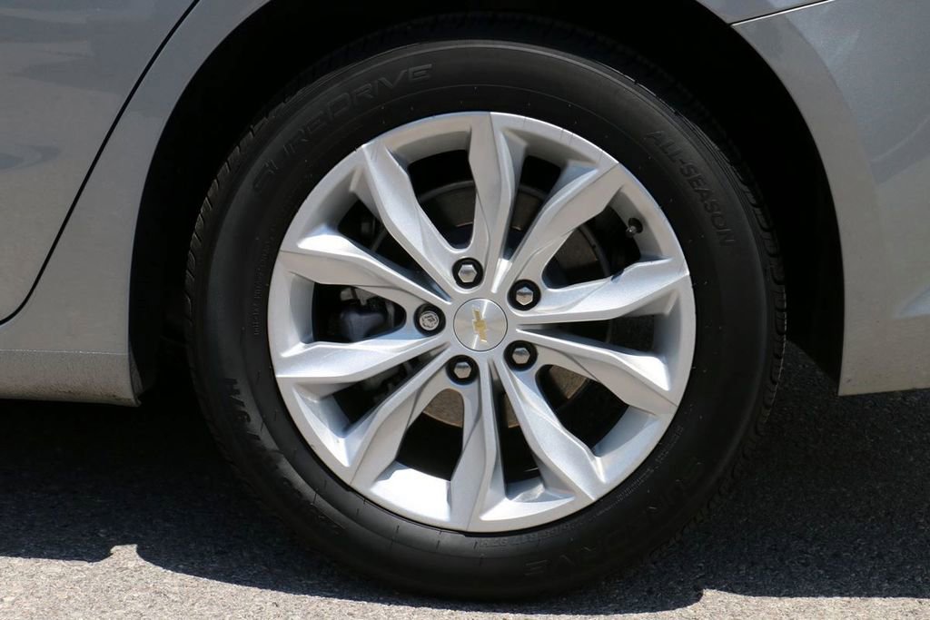Used 2025 Chevrolet Malibu LT FWD image 8