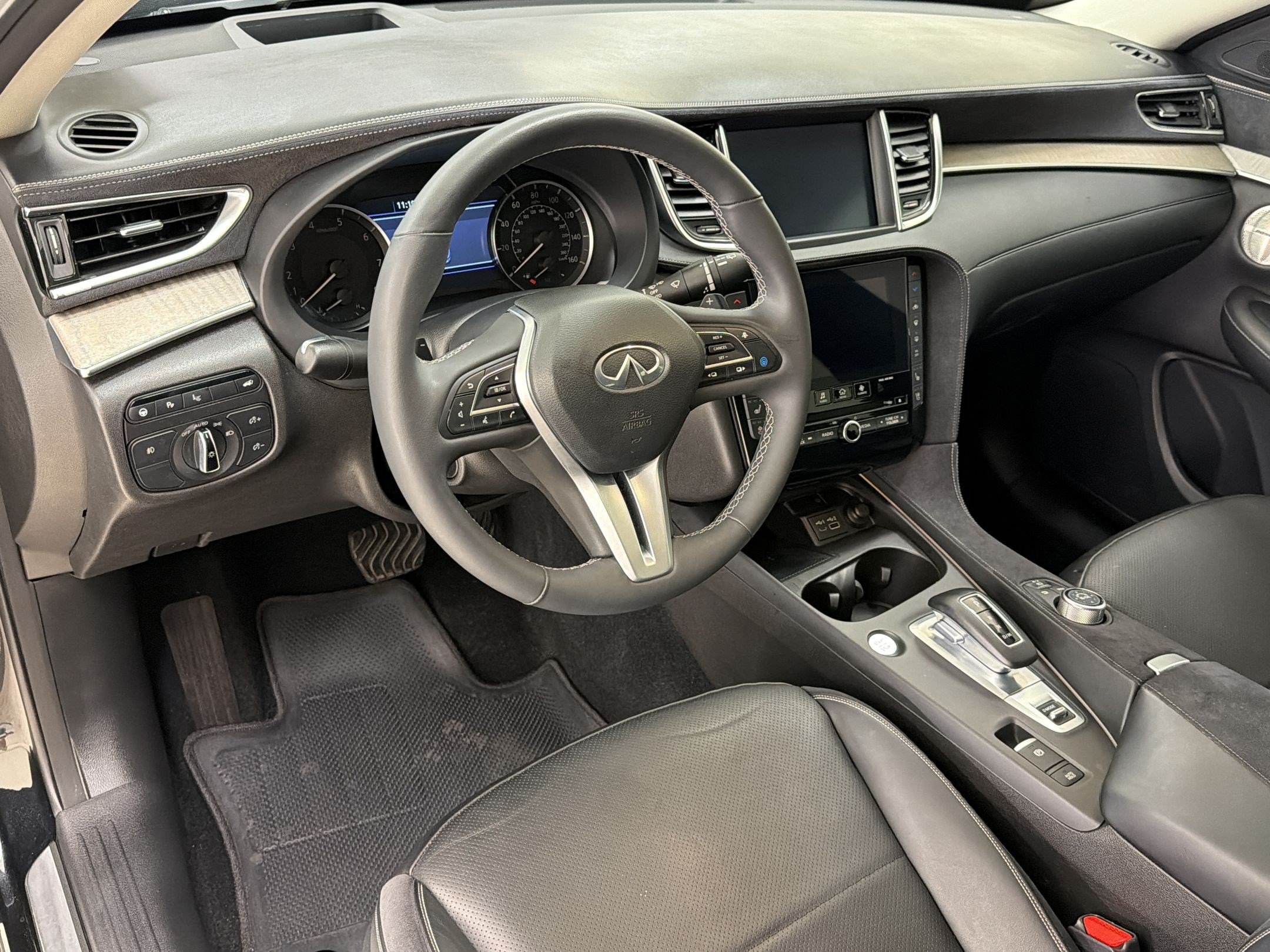 Used 2023 INFINITI QX50 Sensory FWD image 4