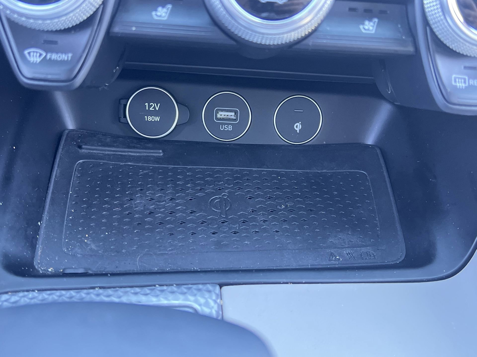 Used 2023 Genesis G70 2.0T w/ Sport Prestige Package image 10