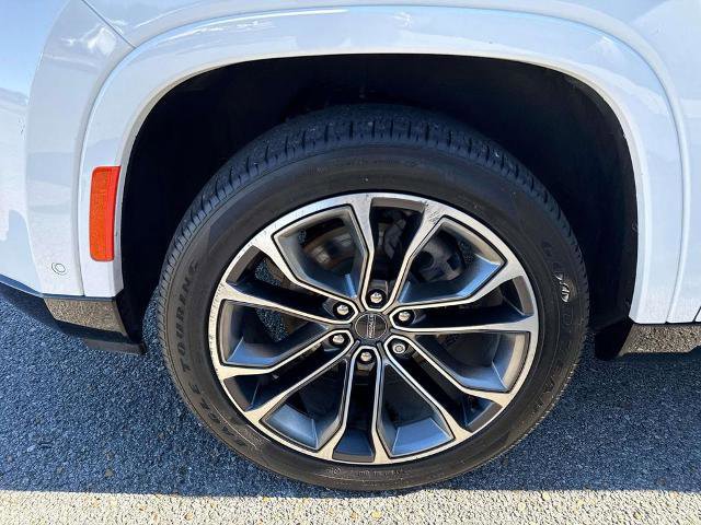 Used 2023 Jeep Grand Wagoneer L Series III w/ Rear Seat Video Group 1 image 7