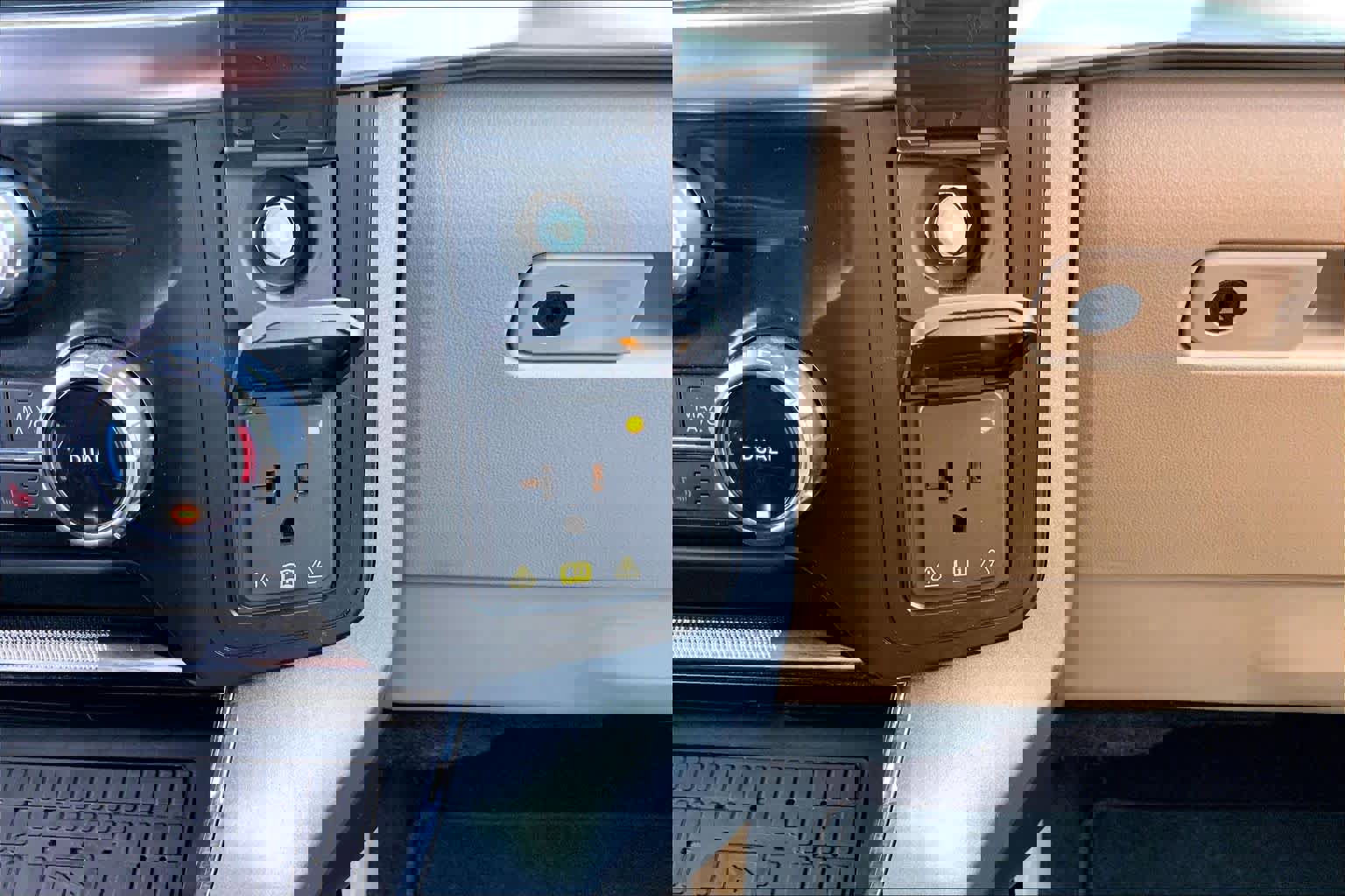 Certified 2023 Ford F150 Lariat w/ Equipment Group 502A High image 32