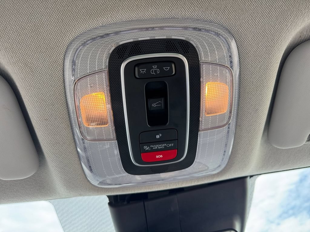 Used 2025 Hyundai Elantra SEL FWD image 23