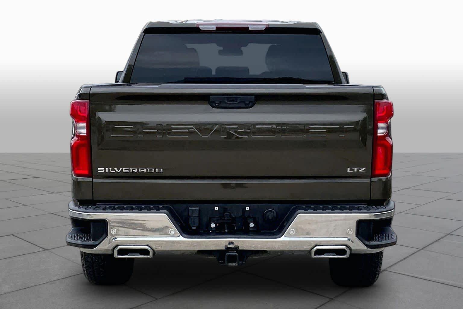 Used 2023 Chevrolet Silverado 1500 LTZ AWD/4WD image 5