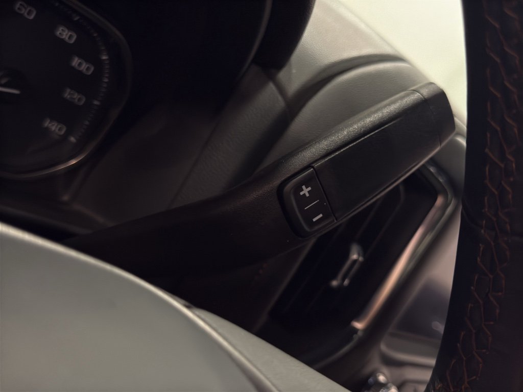 Used 2022 GMC Sierra 2500 AT4 w/ AT4 Preferred Package image 16