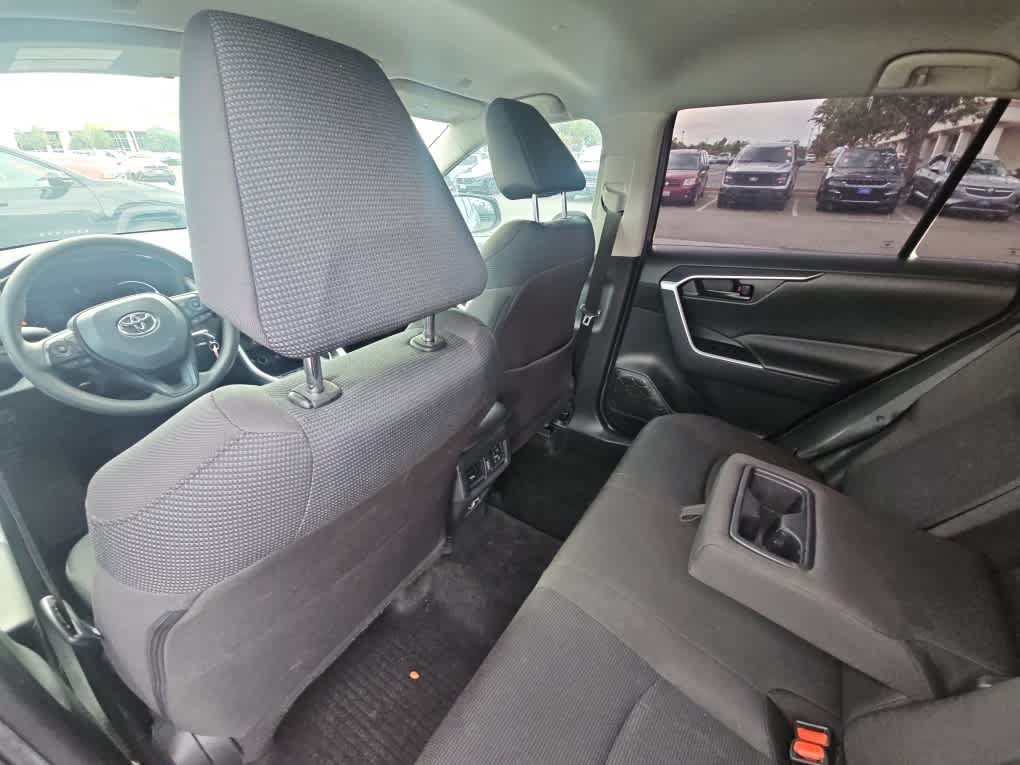 Used 2024 Toyota RAV4 LE AWD/4WD image 11
