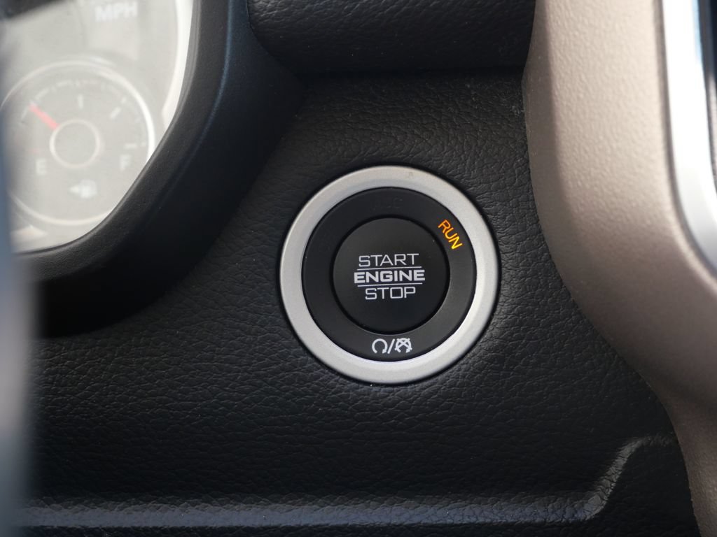 Used 2020 RAM 1500 Laramie AWD/4WD image 33