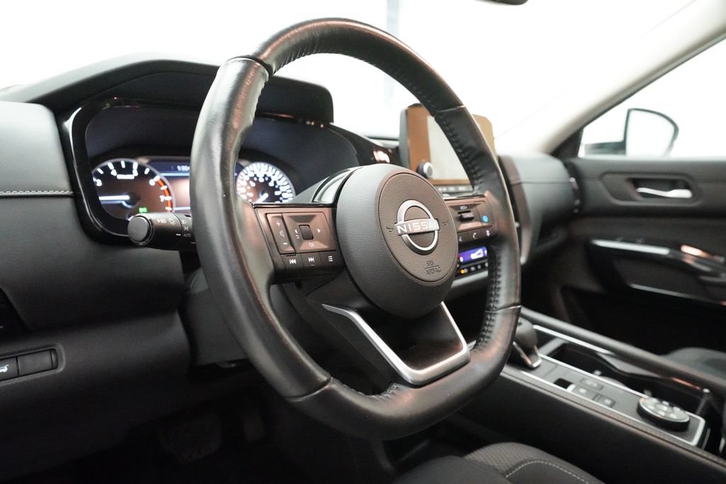 Used 2022 Nissan Pathfinder SV AWD/4WD image 8