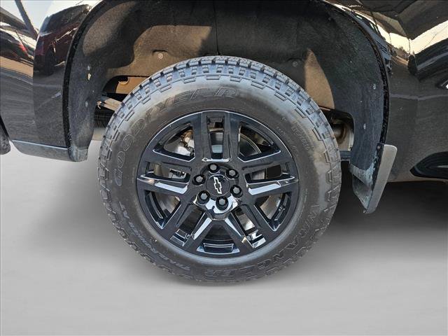 Used 2023 Chevrolet Silverado 1500 RST w/ Convenience Package II AWD/4WD image 18