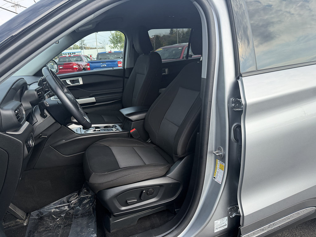 Certified 2023 Ford Explorer XLT AWD/4WD image 12