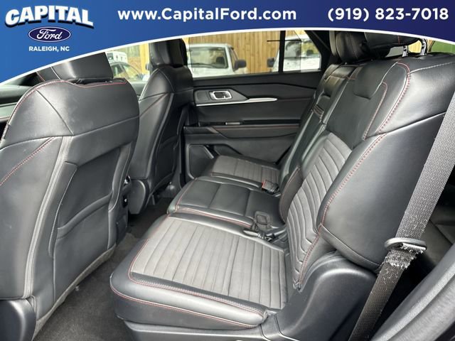 Certified 2025 Ford Explorer ST-Line w/ Premium Package image 16