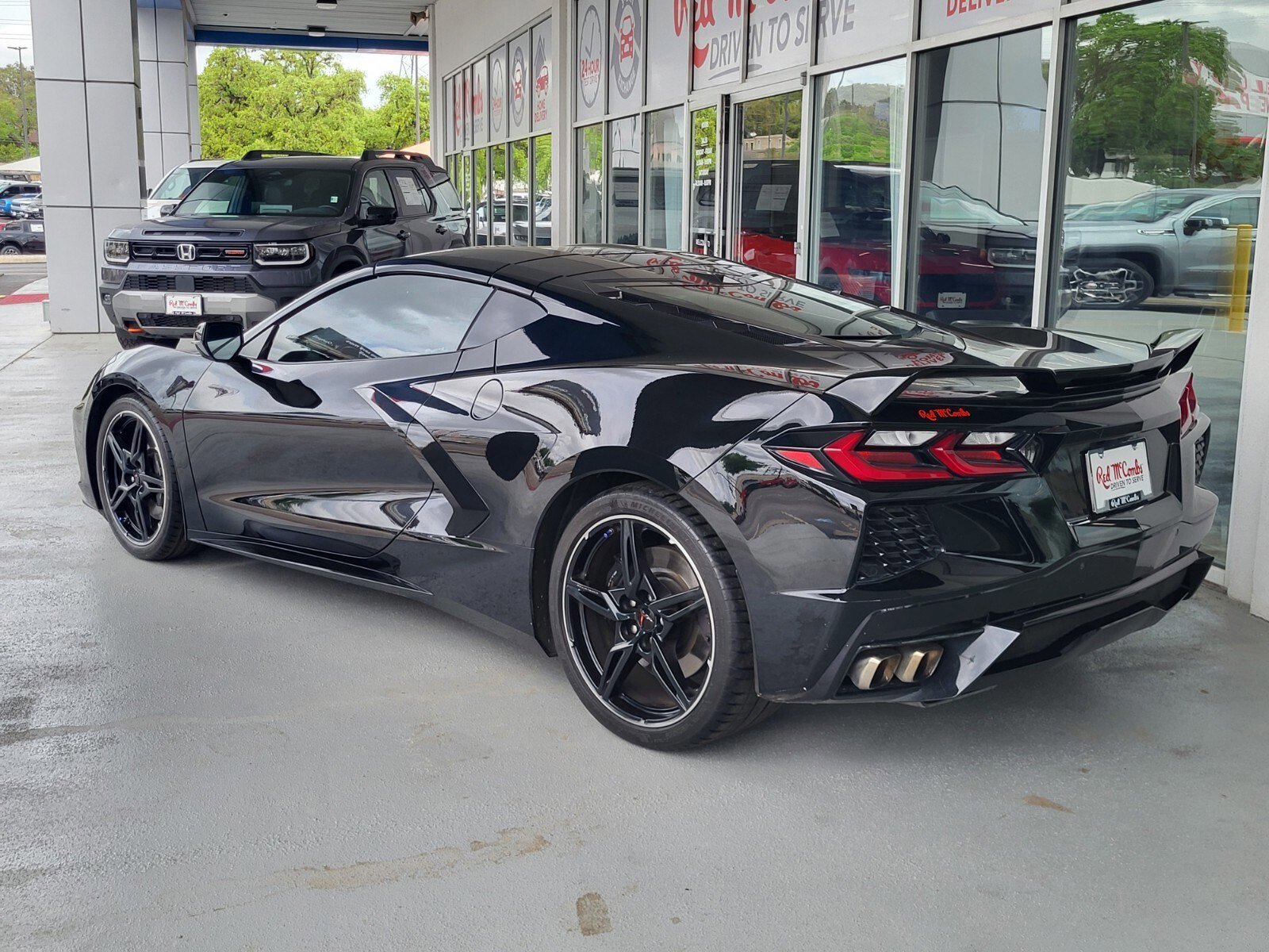 Used 2021 Chevrolet Corvette Stingray Premium Cpe w/ Z51 Performance Package image 3