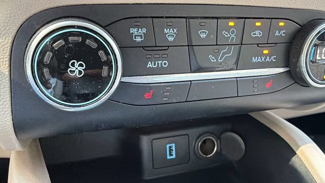 Certified 2020 Ford Escape SE FWD image 29