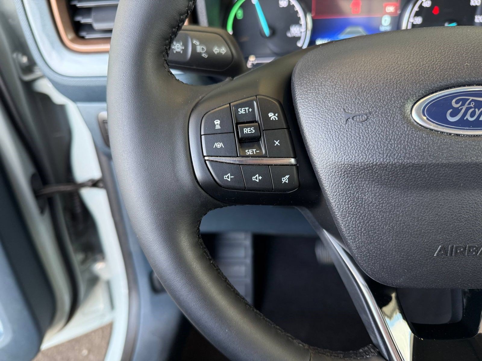 Certified 2024 Ford Maverick Lariat FWD image 17