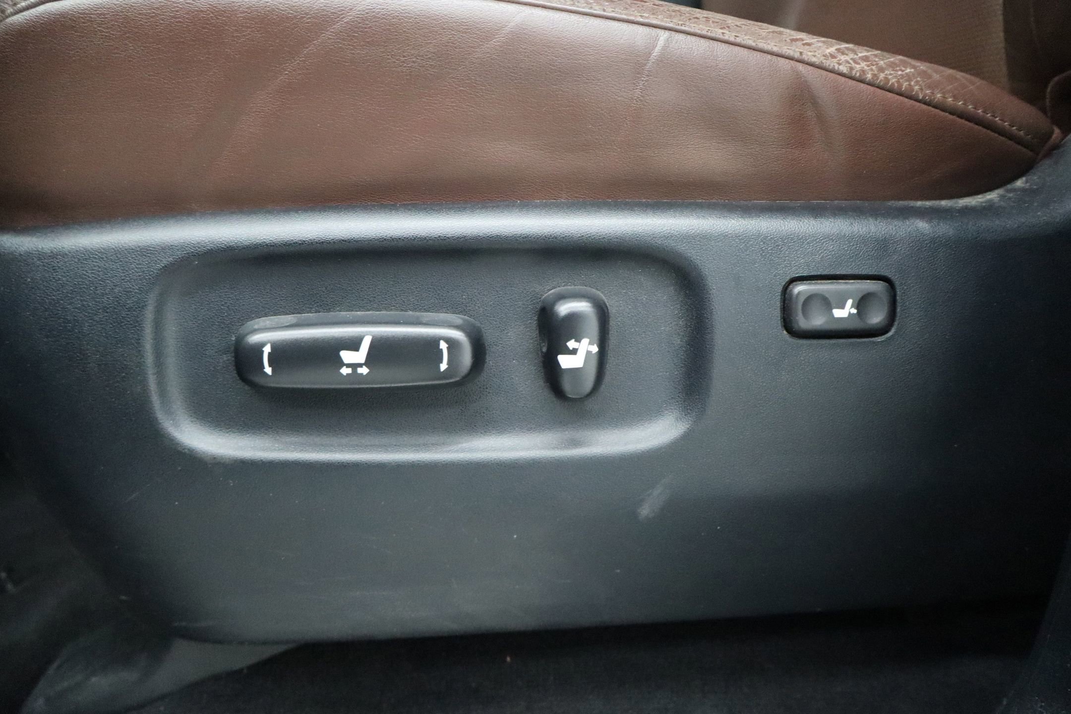 Used 2020 Toyota Land Cruiser AWD/4WD image 16