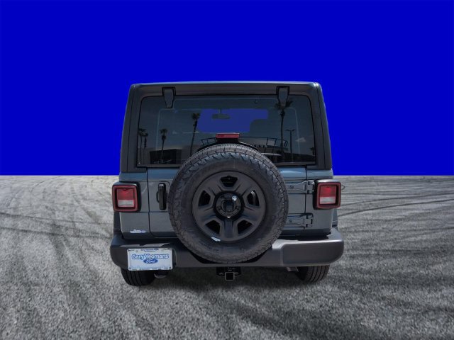 Used 2025 Jeep Wrangler Sport AWD/4WD image 5