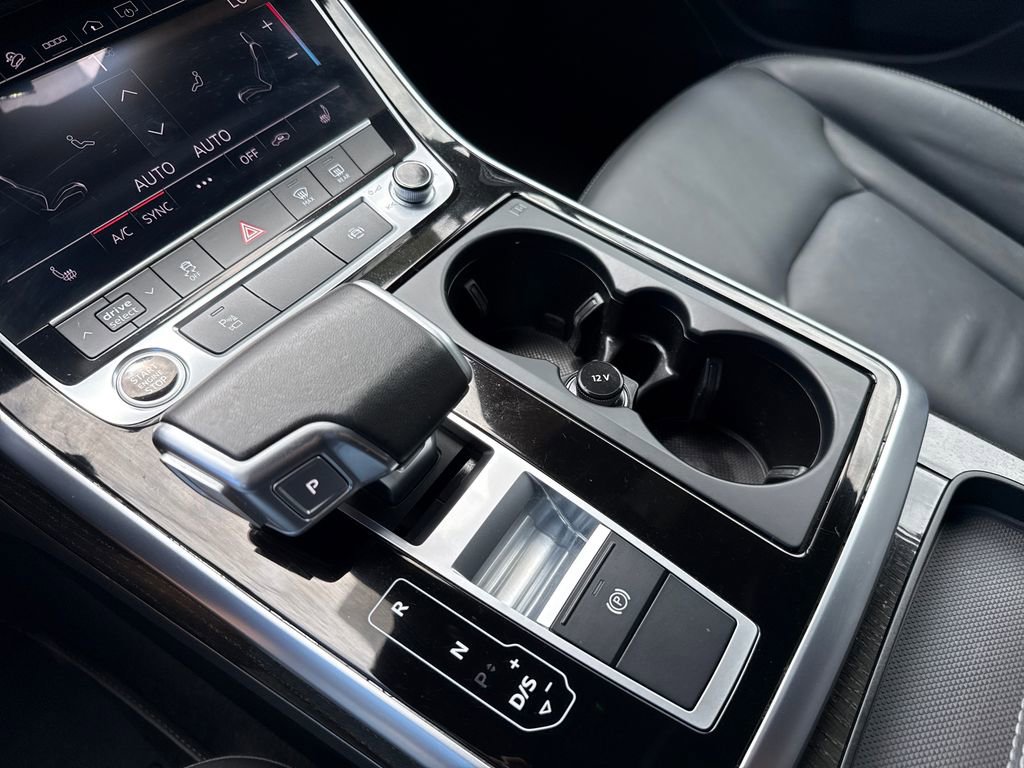 Used 2025 Audi Q7 2.0T Premium w/ Convenience Package AWD/4WD image 24