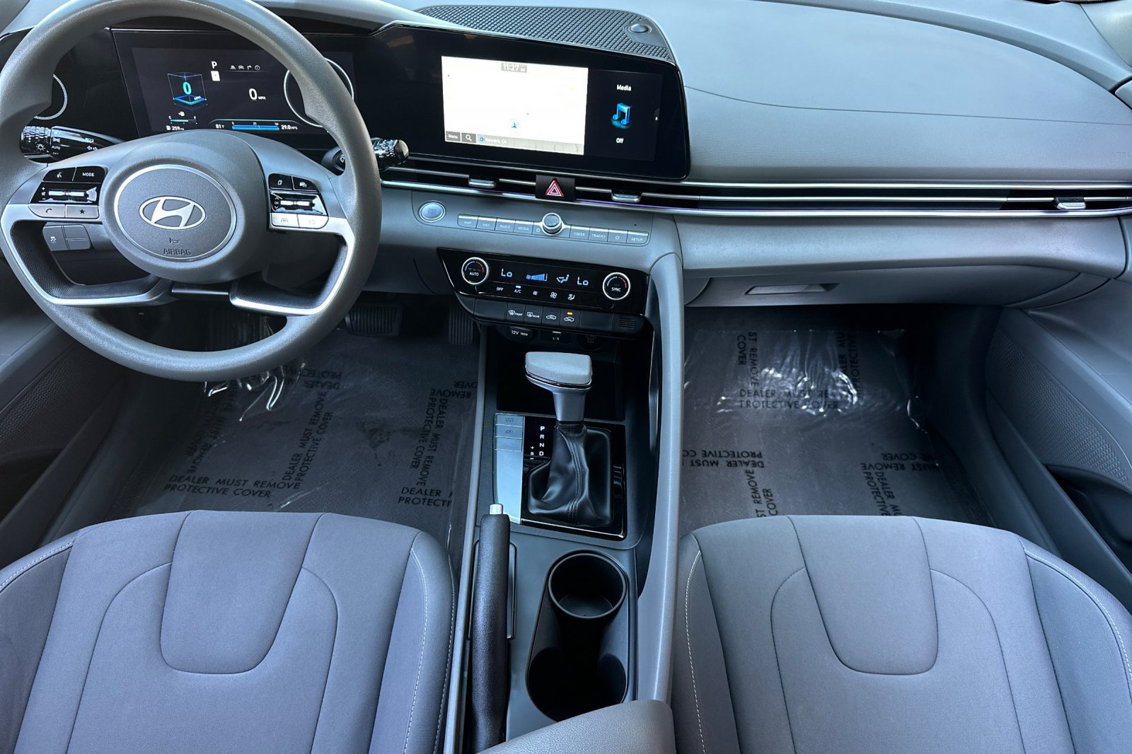 Used 2024 Hyundai Elantra SEL FWD image 15
