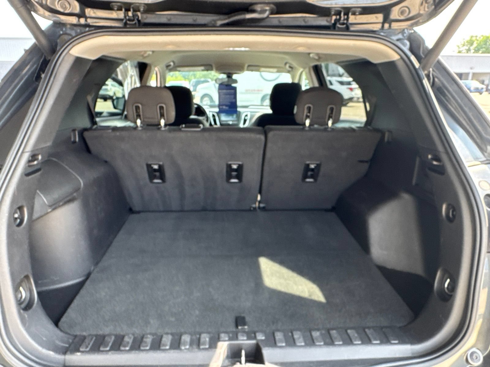 Used 2018 Chevrolet Equinox LT AWD/4WD image 30