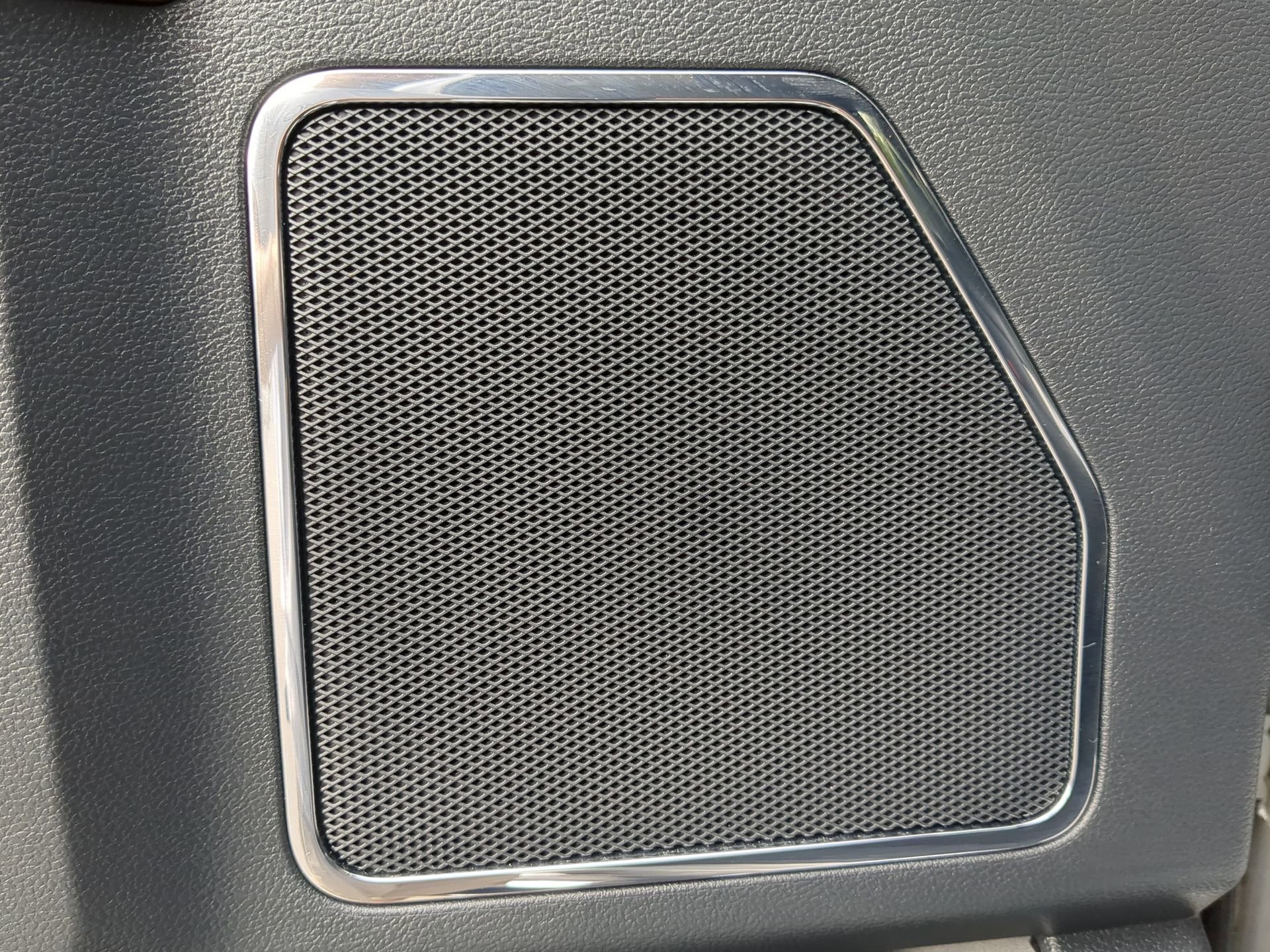 Certified 2022 Ford F350 Lariat w/ Lariat Ultimate Package image 48