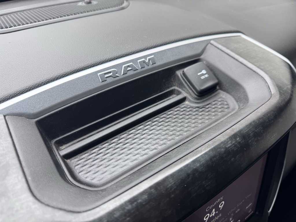 Used 2019 RAM 2500 Big Horn w/ Black Appearance Package image 39