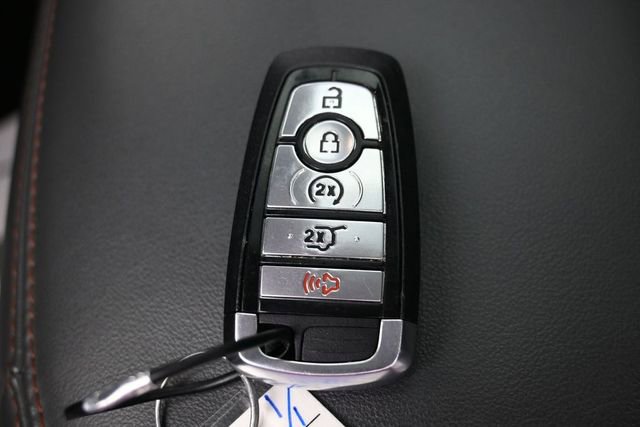 Certified 2025 Ford Expedition Active AWD/4WD image 25