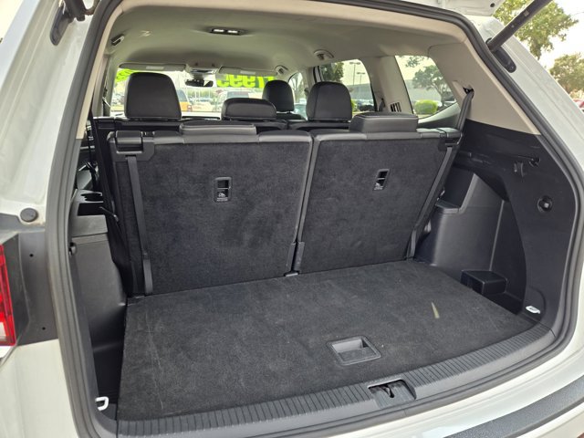 Used 2025 Volkswagen Atlas SE FWD image 27