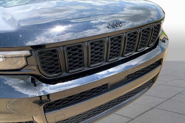 Used 2023 Jeep Grand Cherokee L Laredo RWD image 29