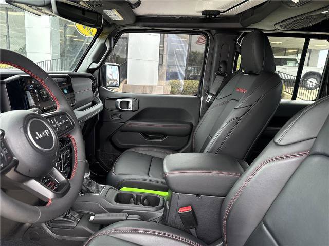 Used 2024 Jeep Gladiator Rubicon w/ Technology Group image 4