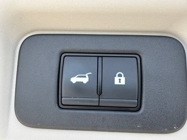 Used 2024 Nissan Ariya AWD image 10