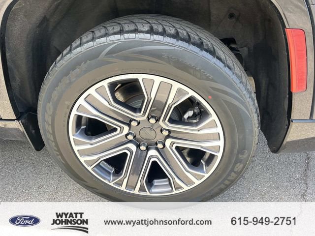 Used 2024 Jeep Wagoneer L Series II w/ Flexible Seating Group image 11