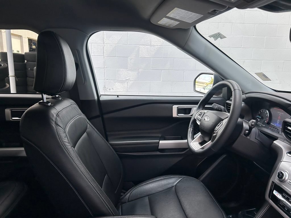 Certified 2023 Ford Explorer XLT AWD/4WD image 47