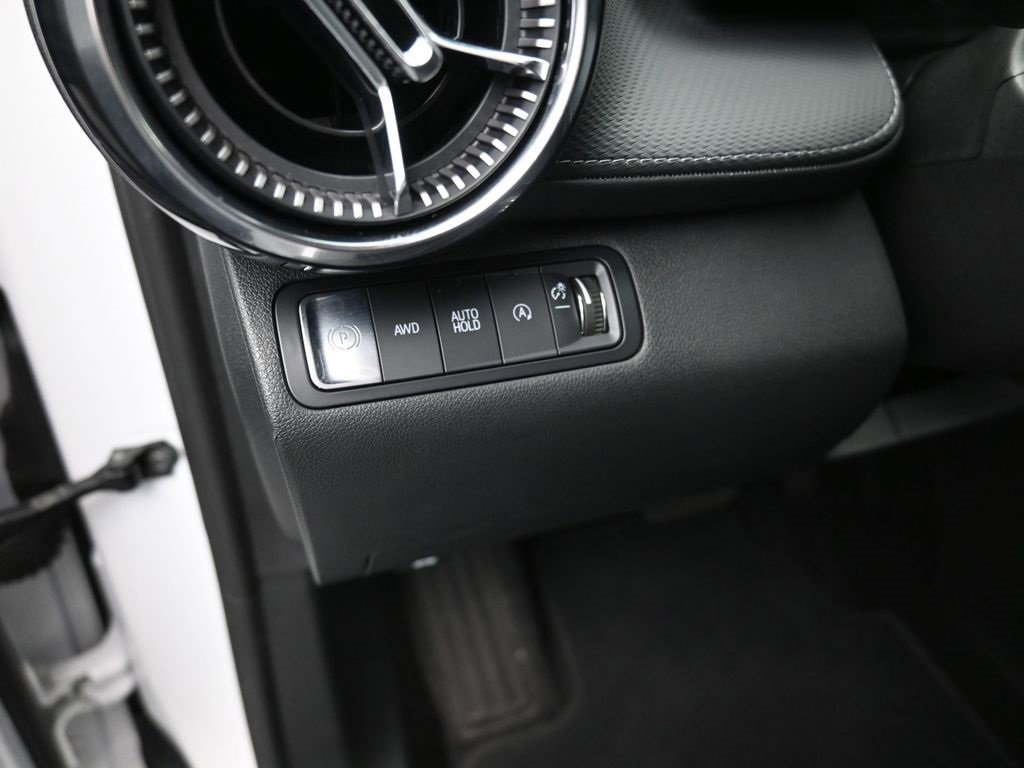 Used 2025 Chevrolet Equinox LT image 13