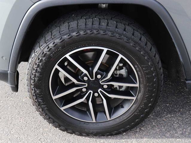 Used 2020 Jeep Grand Cherokee Trailhawk w/ Trailhawk Luxury Group image 16