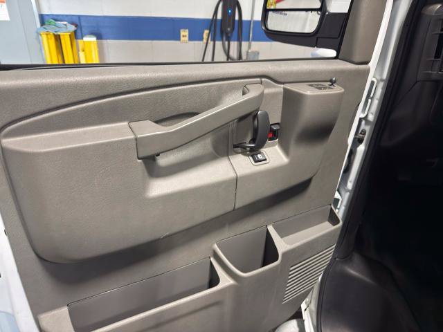 Used 2025 Chevrolet Express 2500 w/ Driver Convenience Package RWD image 18