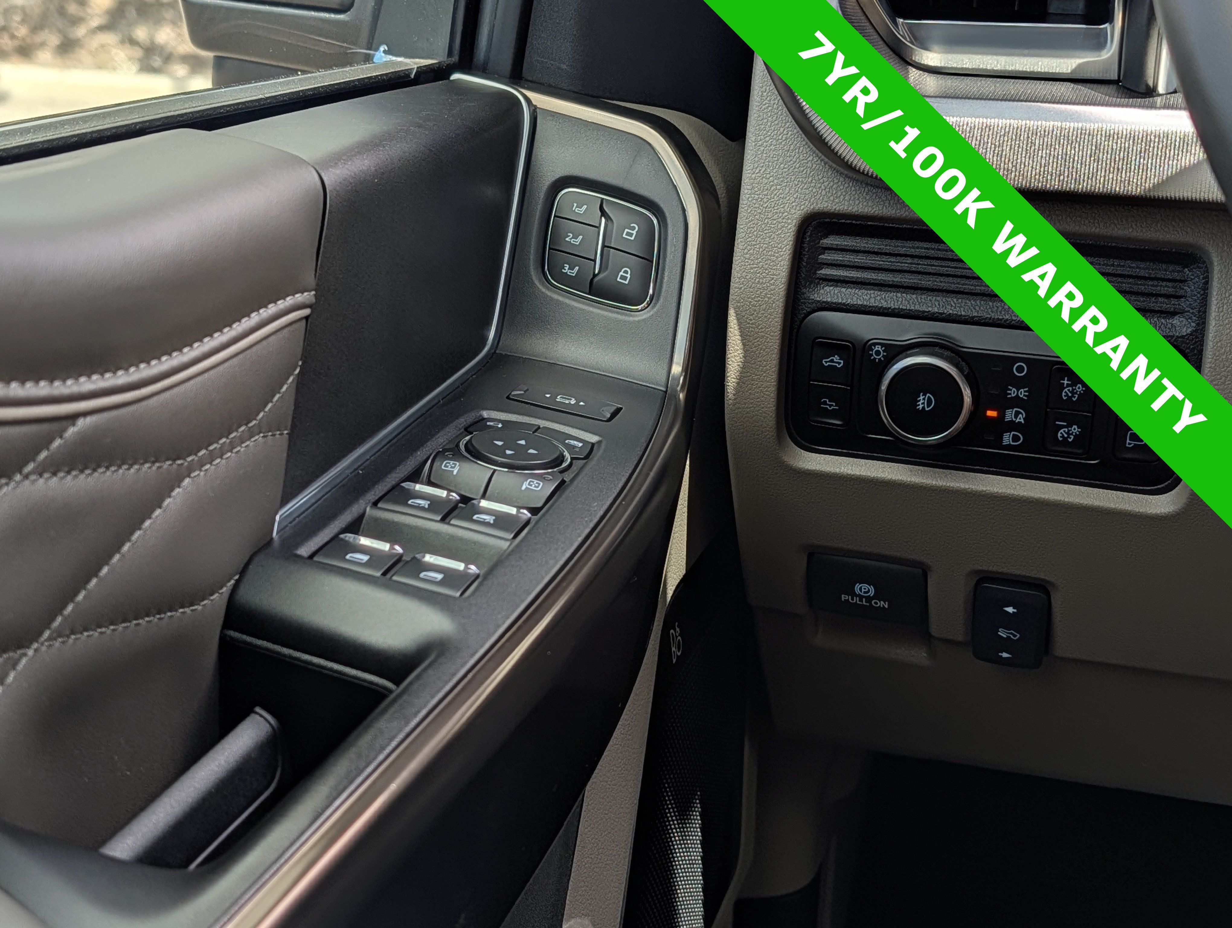 Certified 2025 Ford F250 Platinum w/ Platinum Plus Package AWD/4WD image 28