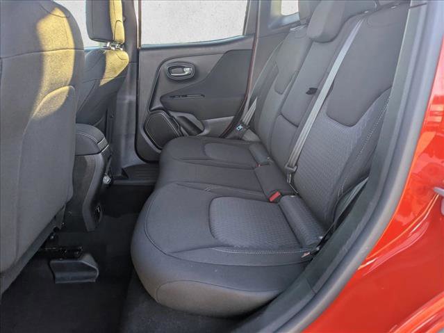 Used 2021 Jeep Renegade Latitude image 17