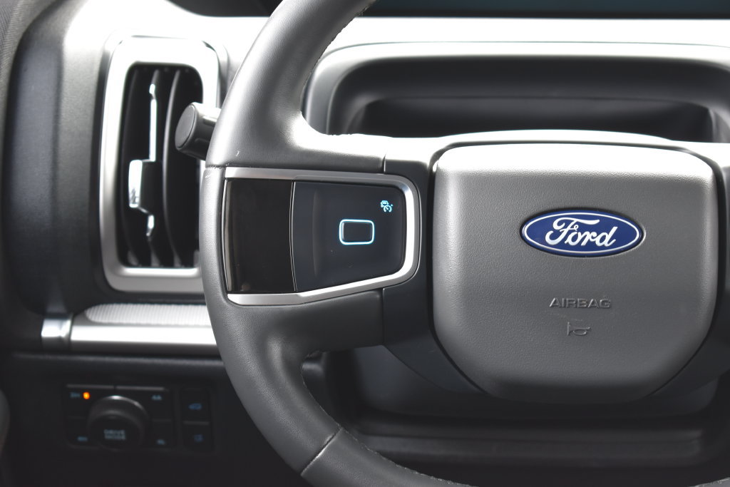 Certified 2025 Ford Expedition Max Active AWD/4WD image 16