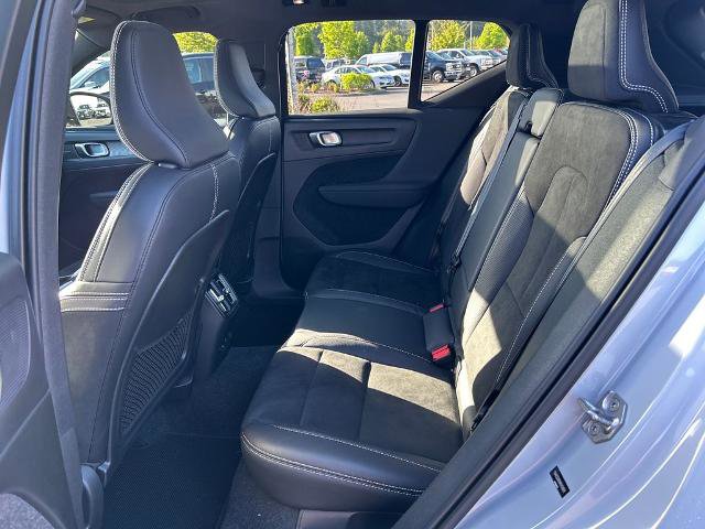 Used 2021 Volvo XC40 P8 Recharge w/ Advanced Package AWD/4WD image 9