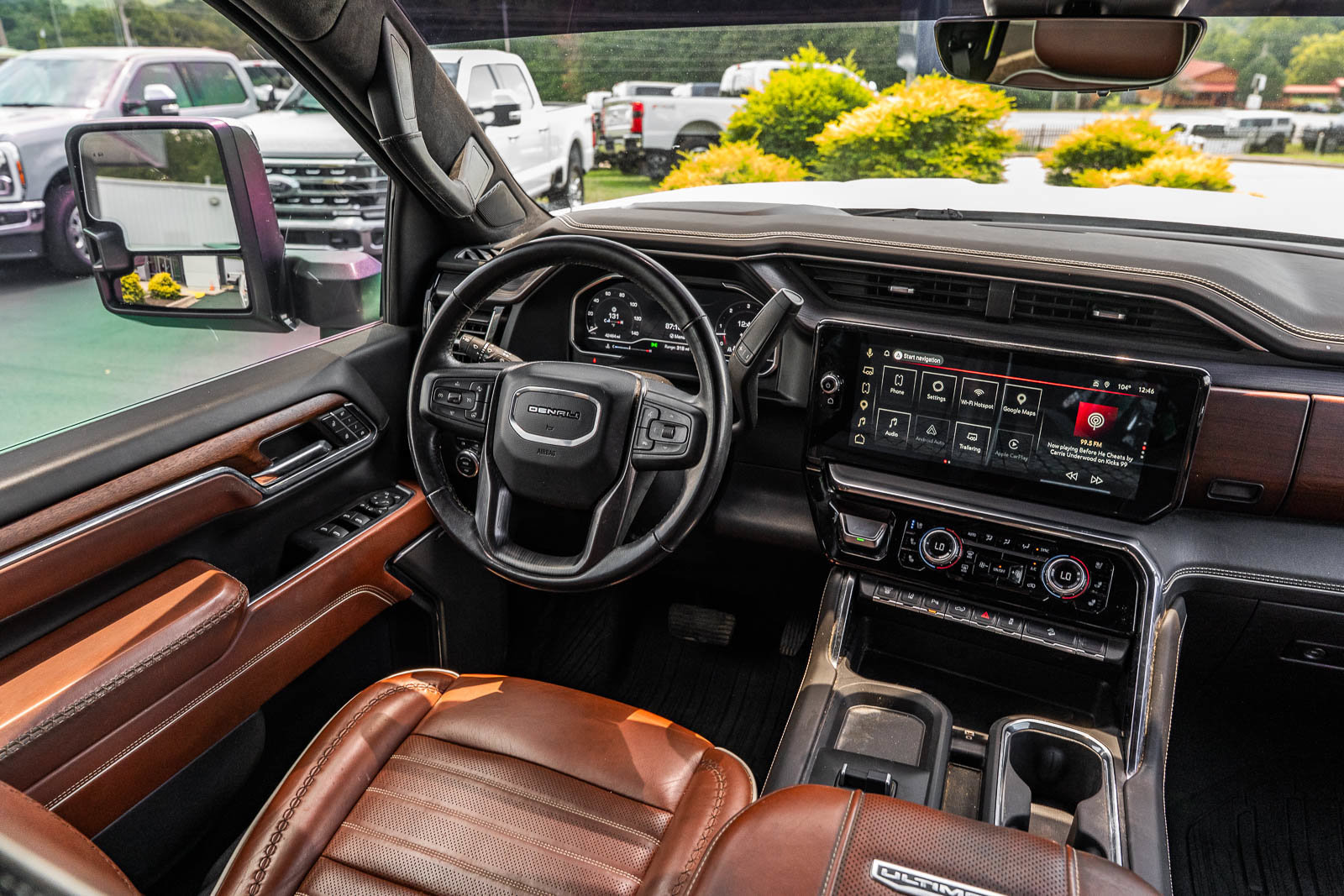 Used 2024 GMC Sierra 2500 Denali Ultimate w/ Max Trailering Package AWD/4WD image 31