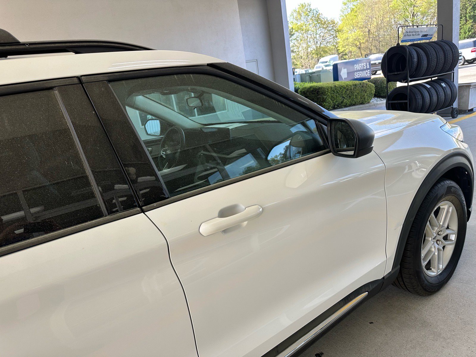 Certified 2025 Ford Explorer Active w/ Active Comfort Package RWD image 9
