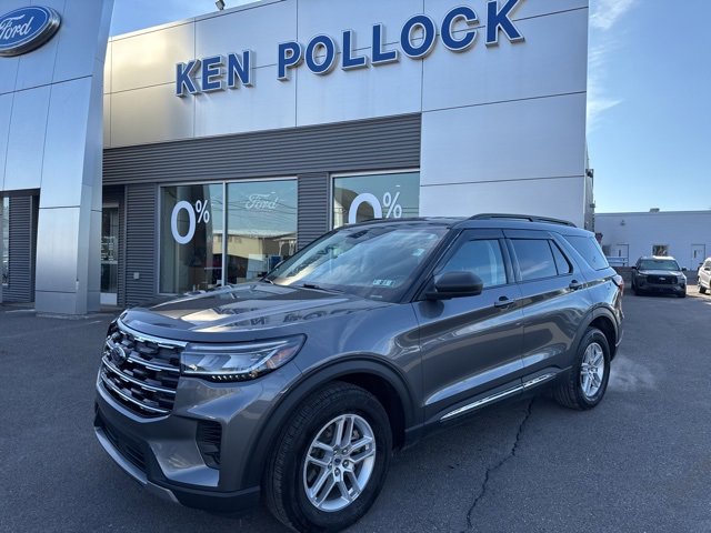 Certified 2025 Ford Explorer Active image 2
