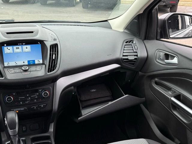 Certified 2018 Ford Escape SE w/ SE SYNC Package image 31